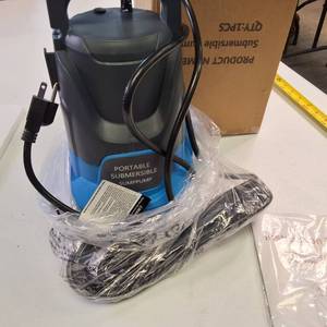 PANRANO 1HP 3500 GPH submersible sump pump - its getting wet out there