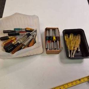 Large Lot of screwdrivers and nut drivers, including some Craftsman brand