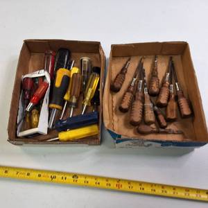 Keenkutter and Proto, with wooden and colored handles - Junk Drawer Lot