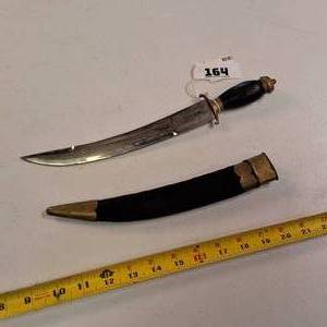 India-made curved dagger, a style frequently produced in the late 19th and early 20th centuries