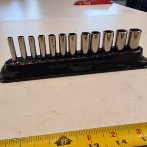 Snap-on 12-piece, 38 drive, 6-point metric deep socket set with a magnetic holder