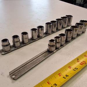 Snap-on metric sockets wrails