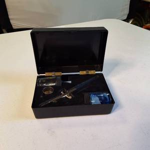 Badger Air-Brush Co. Model 100 Precision Airbrush Set with Case