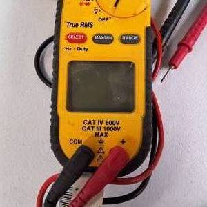 UEi DL479 Digital Clamp Meter.