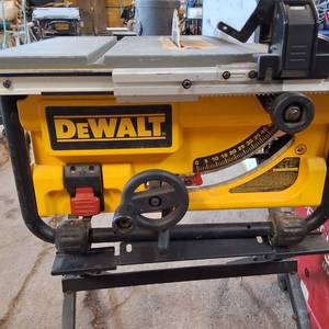 DEWALT 10 Jobsite Table Saw with Compact Folding Stand  Rack & Pinion Fence