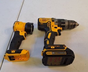 DEWALT 20V MAX Cordless Tool Lot 12 Hammer DrillDriver & LED Work Light
