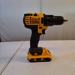 DeWalt DCD780 is a 20V MAX 12-inch cordless compact drill driver with battery