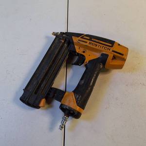 Bostitch Smart Point 18-Gauge Brad Nailer