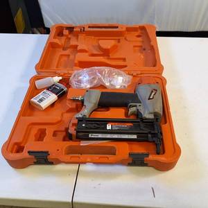 Paslode 515500 16 Ga Straight Finish Nailer - Pneumatic Air Tool with Accessories