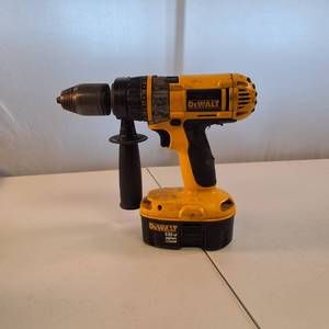 DEWALT 18V XRP Cordless Hammer Drill with battery