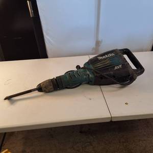 Makita HM1214C 27 lb. AVT Demolition Hammer