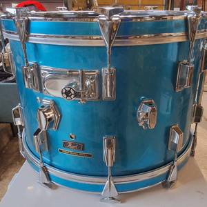 LARGE Bass Vintage Pearl Fiber Glass Shell Drum - 22 Diameter Tom with Evans Skin