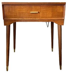 Singer 185K3 Sewing Machine in Vintage Wood Table - 31 x 24 x 16.5 in