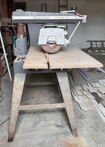 LG - Black & Decker Deluxe Power Shop Benchtop Saw - Used