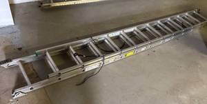 LG - Werner 24 ft Extension Ladder - Model DI224-2 - 225 lb Max Load, Type II