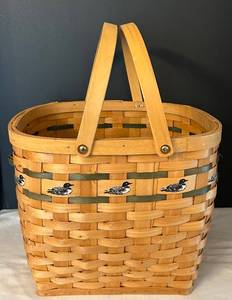DR - Wicker Basket with Duck Motif & Wood Handles - 14-in Tall
