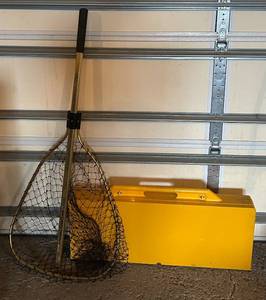 G - Frabill Power Catch Landing Net & Fine Fly Leisure Table