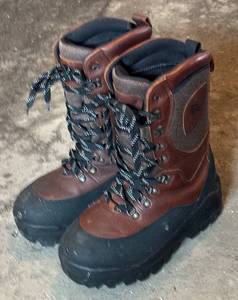 LaCrosse Boots - Mens 8 Leather Upper & Vibram Lug Outsole