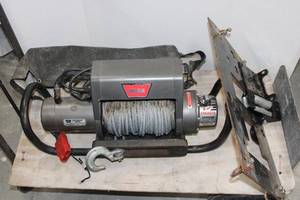 WARN XD9000 9000-lb Electric Winch with Mounting Bracket & Steel Cable