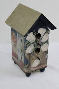 Birdhouse on Wheels - Floral Tulip Cottage Decor