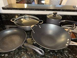 Calphalon Nonstick Cookware Set with Glass Lids - Assorted Pans