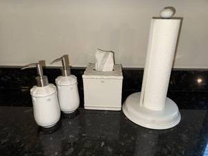 White Ceramic Juliska Bathroom Accessories Set - Soap Dispensers, Tissue Box Cover & Paper Towel Holder