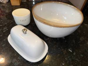 Williams-Sonoma Saltcellar Ceramic Set - Salt Cellar, Butter Dish & Gold Rim Bowl