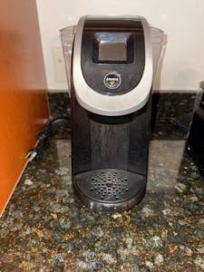 Keurig Coffee Maker - Single-Serve Brewer with Side Water Reservoir