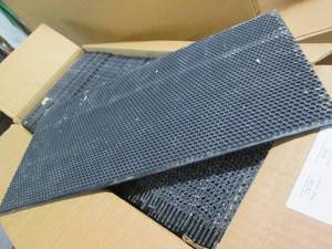 100 Large deep foundation bee frame...