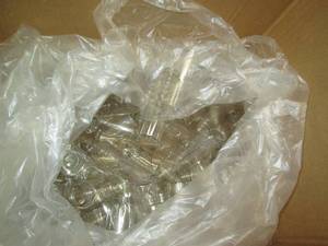 Lot of 100 16 oz plastic bottles Al...