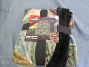 Jurassic World throw...