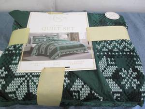 3 Piece quilt set king...