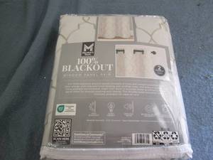 Pair of 100 percent blackout window...