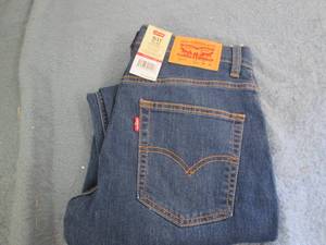 Levis Jeans 28 30...