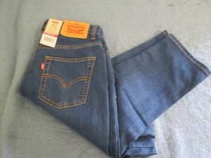 Levis Jeans 26 27...