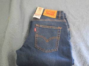 Levis Jeans 27 29...