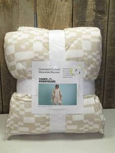 Quilted Wearable blanket White Tan Room Essentials