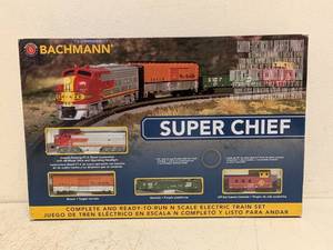 NEW BACHMANN SUPER CHIEF ELECTRIC TRAIN SET