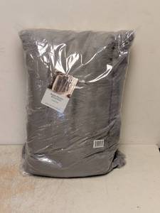 NEW BHG THROW BLANKET GRAY