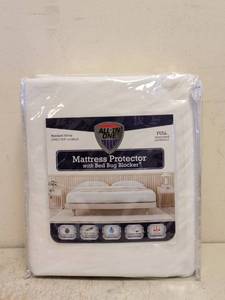 NEW AL IN ONE MATTRESS PROTECTOR WITH BED BUG BLOCKER FULL SIZE
