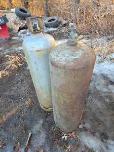 2- 100LB LP Tanks