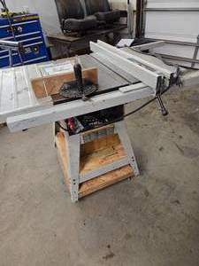 Delta 10 Contractors Table Saw (Works)