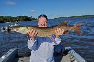 46' Houseboat Fishing Adventure (6-8 Guests) | May 8-11, 2026