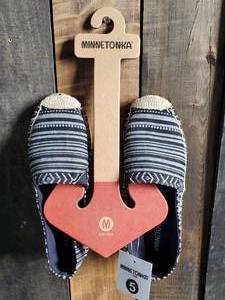 New Minnetonka Moccasins Womens Black Pam Slip Ons Size 5