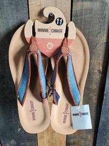 New Minnetonka Moccasins Womens Size 11 Sandals