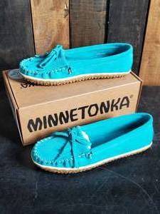 New Minnetonka Moccasins Turquoise Womens Kilty Tread Mocs Size 10&nbsp