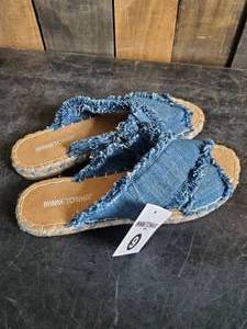 New Minnetonka Moccasin Blue Denim Womens Sandals Size 9m