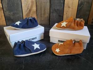 New 2 Pairs Minnetonka Moccasin Baby Infant Moccasins Size 1 &amp 2