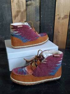 New Minnetonka Moccasin Unisex Torrey Brown Multi Shoes Size 7m