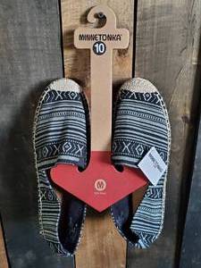 New Minnetonka Moccasin Womens Black Stripe Pam Slip Ons Size 10